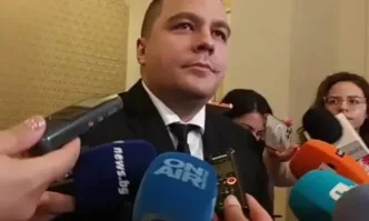 Балабанов: Не е морално Петков или Василев да заемат поста на министър-председател