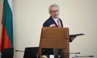 Министър председателят акад Николай Денков проведе видеоконферентен разговор с украинския президент