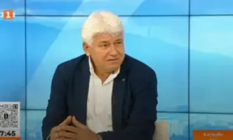 Радев връчи мандата на ПП ДБ но изрази своето мнение тъй