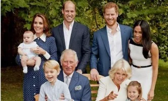 Коледни поздравления от британското кралско семейство
