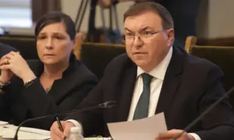 Няма как да позволим хората да продължат да живеят с