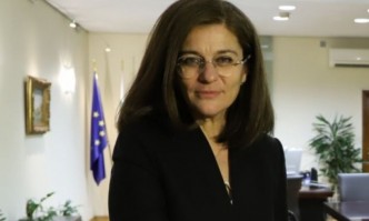 Министърът на външните работи Теодора Генчовска е дала положителен резултат