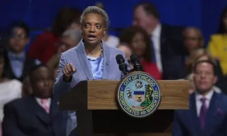 Съдят кметицата на Чикаго за отказ да комуникира с бели журналисти