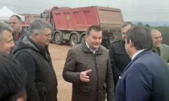 Първа копка на последния участък от автомагистрала Европа между Сливница