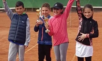 Георгиев и Стоянова спечелиха турнир от календара на БФТенис