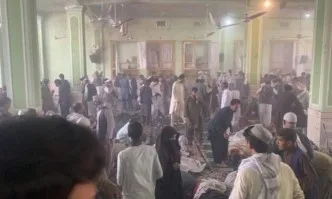 Атентат в джамия в Афганистан, има ранени и убити