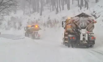 Бедствено положение и във Врачанско, 70 см сняг на Петрохан