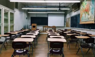 Абсурдна ситуация: Учители в Пловдив пишат оценки на починало момиче