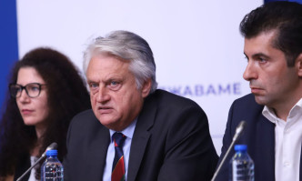 Отчаяният ход на почти сваленият премиер Кирил Петков да предложи