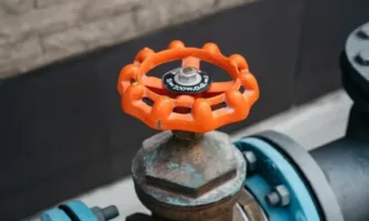 Европейската комисия ще предложи следващия месец правни мерки за пълно