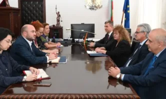 Министър Георгиев и Нотариалната камара се договориха за електронно заявяване на актове за вписване в Имотния регистър