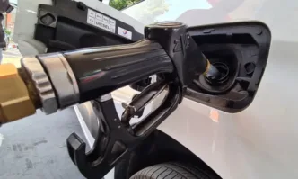 България ще може да изнася нефтопродукти произведени от руски петрол