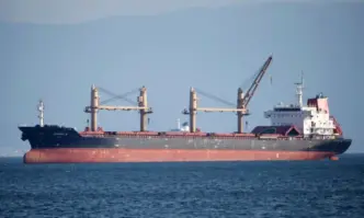 Край бреговете на България се намира товарният кораб, по който Русия стреля предупредително