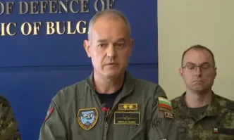 F 16 Block 70 е самолетът който е необходим на българските