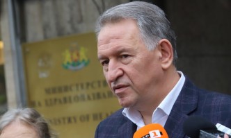 Кацаров отменя подписването на информирано съгласие за ваксинация срещу COVID
