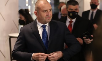 Румен Радев проведе днес телефонен разговор със специалния пратеник на