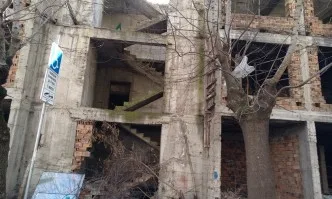 ВАП се самосезира за опасна сграда близо до центъра на София