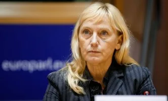 Станишев победи Нинова-евродепутатите ѝ подкрепиха Радев, без да я питат