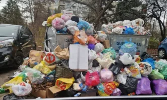 Натрупани отпадъци и месеци на недоволство: Люлин кипи заради липсата на почистване (СНИМКИ)