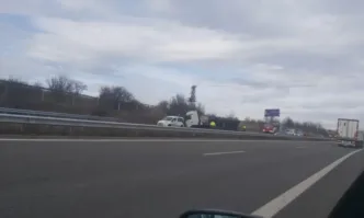 Движението при км 47 на автомагистрала Струма в посока ГКПП