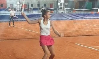 Росица Денчева с нов разгром и четвъртфинал на силен турнир във Франция