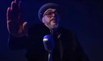 Първите хора които споделиха тази песен Шарени джендъри мои приятели