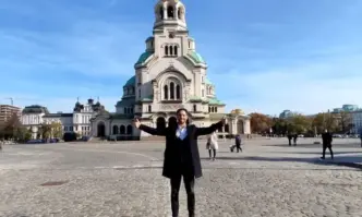 Част от пл Св Александър Невски вече е пешеходна зона