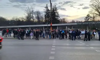 Протест заради кмет-гурбетчия затвори бул. Сливница в час пик (СНИМКИ/ ВИДЕО)