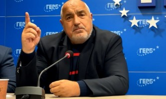 За да замаже този гаф вечерта прави още по голям сутринта