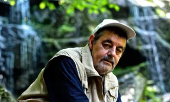 От Фейсбук профила на журналиста Евгени Петров Ди Велт платени