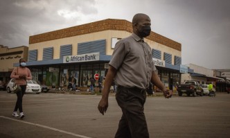 Все повече държави по света се надпреварват да въвеждат забрани