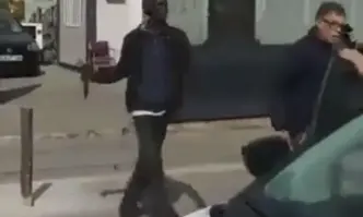 От Фейсбук профила на Георги ХаризановЖител на Барселона се опитва