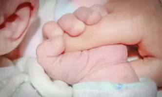 Медици изродиха бебе в линейка в Плевенско