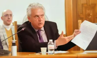 Ние водихме разследване срещу този човек когато бях министър той