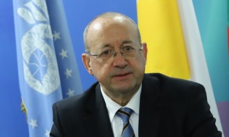 От добро желание и от недобро познаване на институцията на