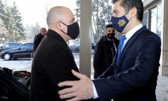 Пускам телевизора на немския канал малко да се почувствам и