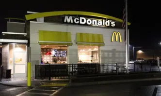 Повече от 700 млади работници съдят McDonald s Великобритания след