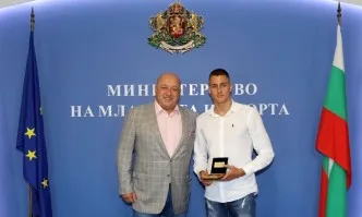 Йосиф Миладинов е атлет №1 на спортното училище за втора поредна година