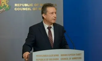 Кабинетът подкрепи Янаки Стоилов да пита КС за тримата големи в съдебната власт