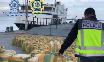 Спипаха рекордно количество кокаин на яхта при акция в Атлантическия океан