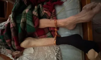 Общо 75 души са изведени от двата дома за възрастни