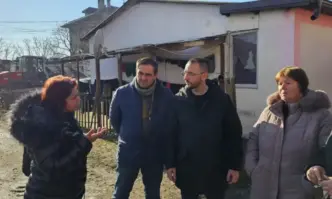 Антон Хекимян и представители на ГЕРБ посетиха пострадалите семействаШест семейства