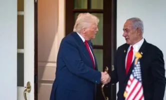 Шефът на Мосад към Тръмп: Идва бунт и смяна на режима в Техеран, ако атакувате Иран