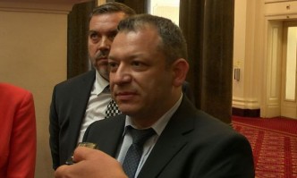 Euractiv.bg: Фаворитът за външен министър Гърдев излъга за работата си в ЕП