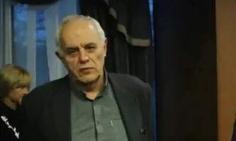 Управлението в момента е сглобено по една единствена причина