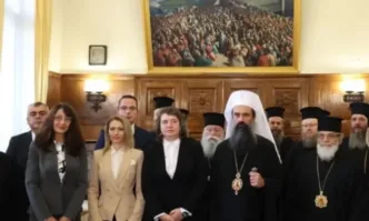 Българският патриарх Даниил и митрополитите от Св Синод приеха днес
