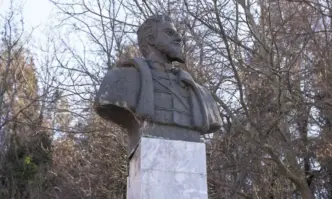 Навършват се 176 години от рождението на българския поет и