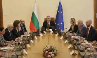 Правителството заседава днес: Здраве, образование и отбрана сред ключовите теми
