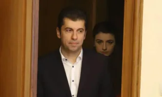 Онлайн анкета създаде оттеглилата се от политиката Лена Бориславова която