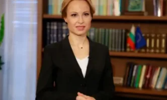 Симпатизанти на промяната обиждат журналистката на питбул и искат телевизия